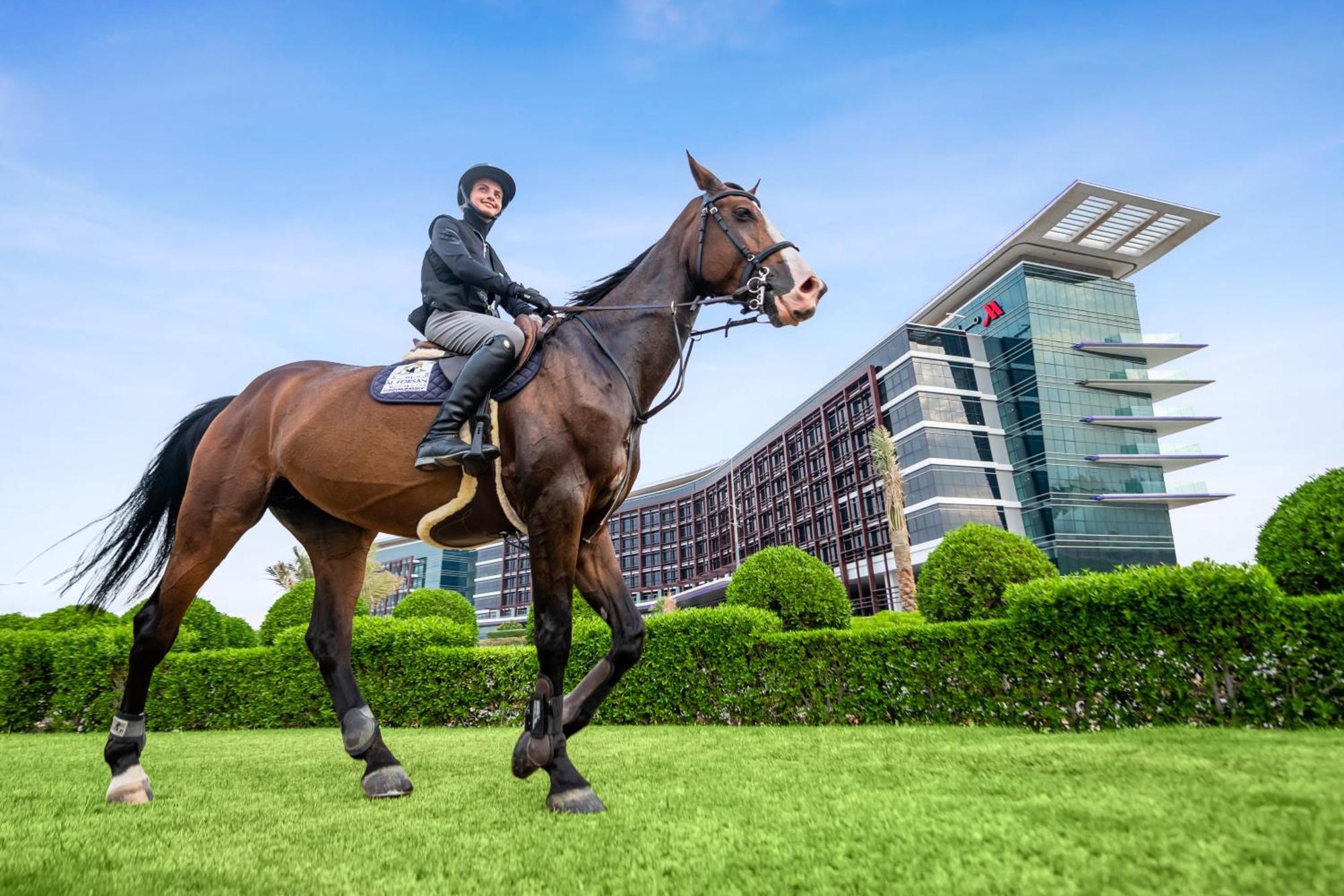 Marriott Hotel Al Forsan, Abu Dhabi Eksteriør bilde Meydan Grandstand