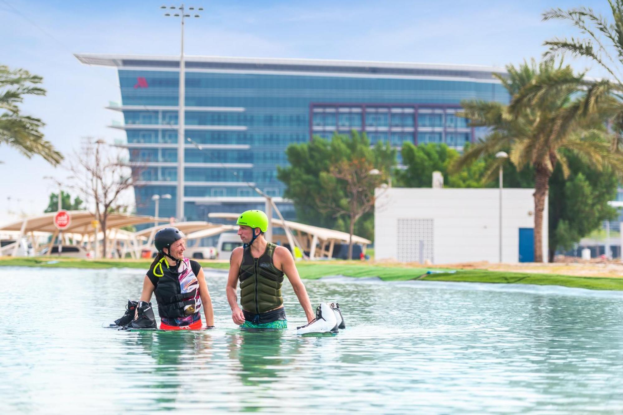 Marriott Hotel Al Forsan, Abu Dhabi Eksteriør bilde Dubai Sports Rafting